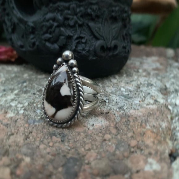 Madagascar Petrified Wood Ring - Picture 2 of 5